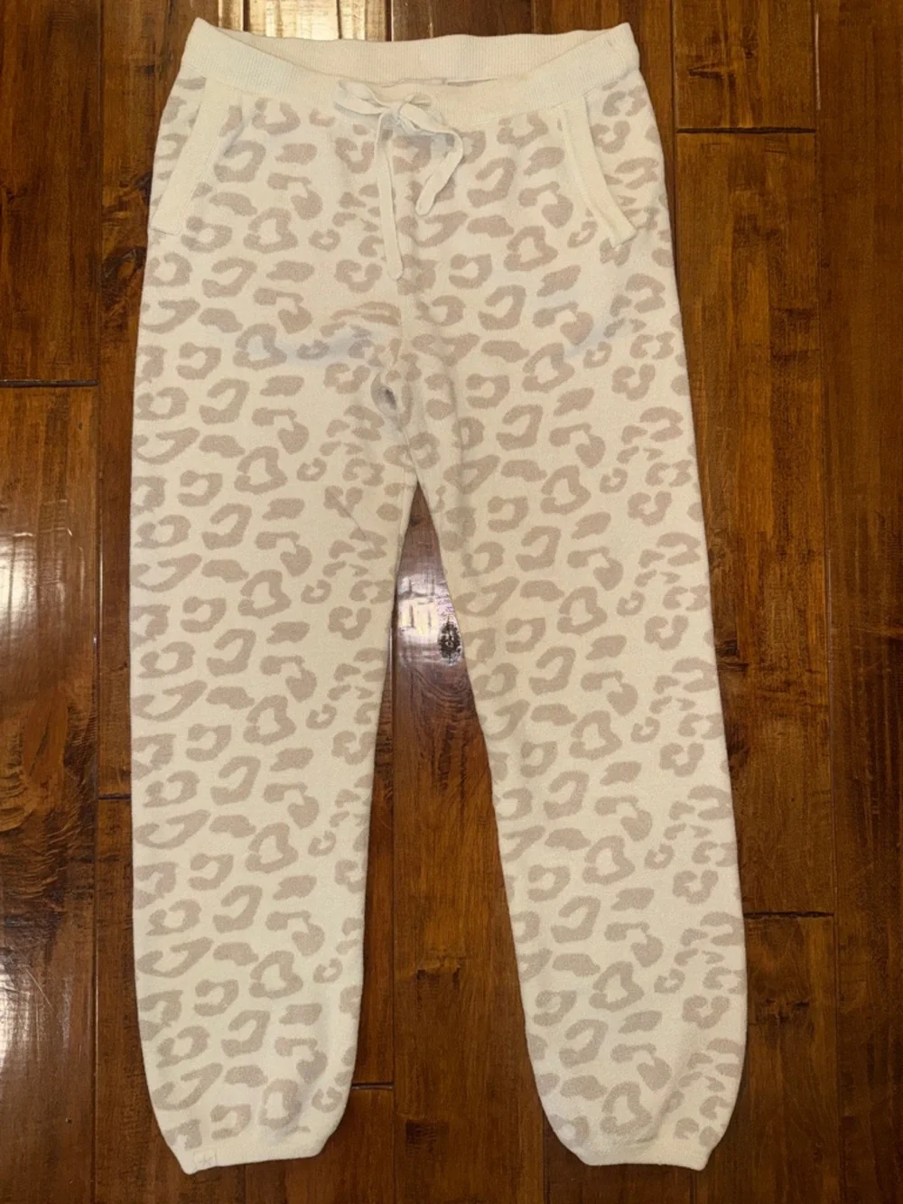 Barefoot Dreams joggers like